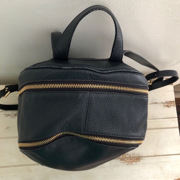 Michael Kors Rea backpack navy - Picture 5 of 8